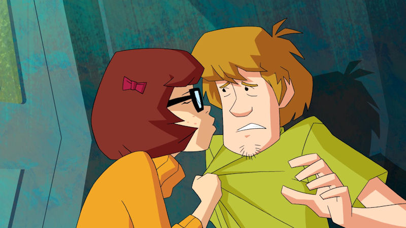 scooby doo mystery incorporated fred and daphne kiss